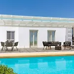 Summera Family House בית נופש *